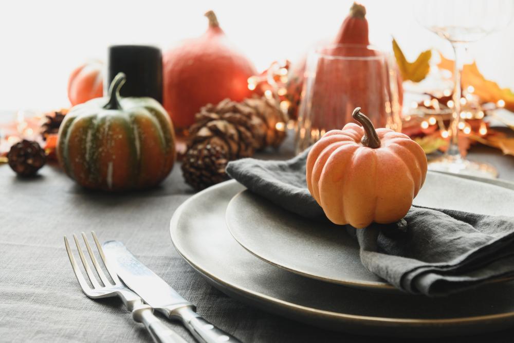 50 Unique DIY Thanksgiving Centerpieces to Make This Year